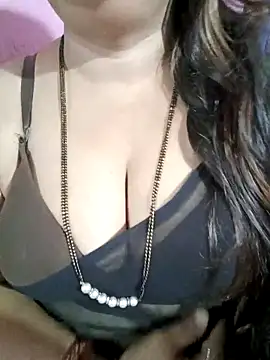 Snapshot of Beautyy38 chatting on November 16, 3:23 am Beautyy38 online show from November 16, 3:23 am