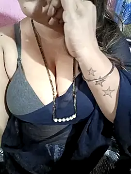 Snapshot of Beautyy38 chatting on November 20, 2:45 am Beautyy38 online show from November 20, 2:45 am