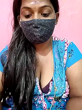 Snapshot of Renuma chatting on January 10, 4:01 am Renuma online show from January 10, 4:01 am