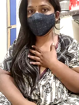 Snapshot of Renuma chatting on February 12, 7:24 pm Renuma online show from February 12, 7:24 pm