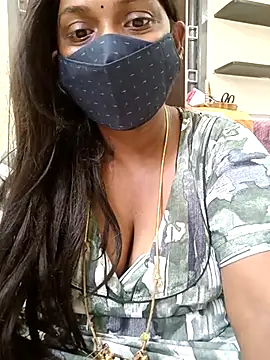 Snapshot of Renuma chatting on February 14, 6:45 am Renuma online show from February 14, 6:45 am