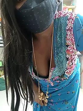 Snapshot of Renuma chatting on February 15, 6:12 am Renuma online show from February 15, 6:12 am