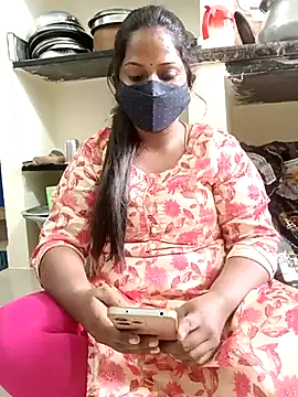 Snapshot of Renuma chatting on February 18, 5:09 am Renuma online show from February 18, 5:09 am