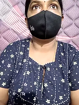 Snapshot of Renuma chatting on September 24, 3:43 am Renuma online show from September 24, 3:43 am