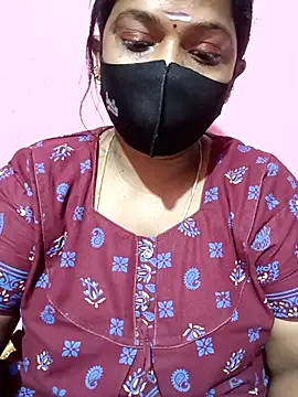 Snapshot of Renuma chatting on September 25, 6:11 pm Renuma online show from September 25, 6:11 pm