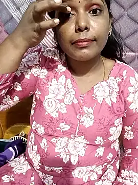 Snapshot of Renuma chatting on October 7, 3:36 am Renuma online show from October 7, 3:36 am