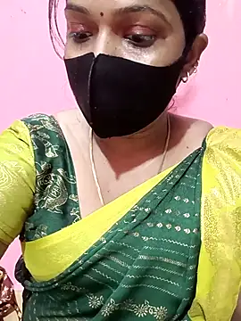 Snapshot of Renuma chatting on October 8, 4:59 pm Renuma online show from October 8, 4:59 pm