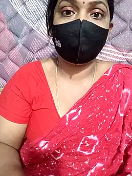 Snapshot of Renuma chatting on October 29, 3:20 am Renuma online show from October 29, 3:20 am