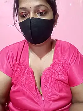 Snapshot of Renuma chatting on October 31, 12:11 am Renuma online show from October 31, 12:11 am