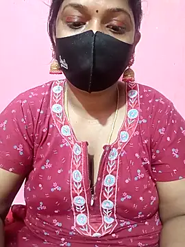 Snapshot of Renuma chatting on November 6, 12:22 am Renuma online show from November 6, 12:22 am