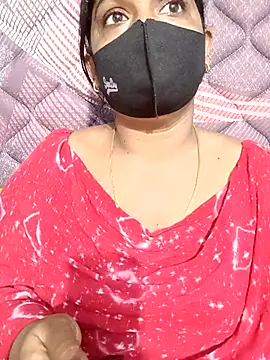 Snapshot of Renuma chatting on November 28, 4:26 am Renuma online show from November 28, 4:26 am