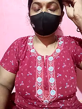 Snapshot of Renuma chatting on December 5, 12:41 am Renuma online show from December 5, 12:41 am