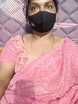 Snapshot of Renuma chatting on December 5, 12:47 pm Renuma online show from December 5, 12:47 pm