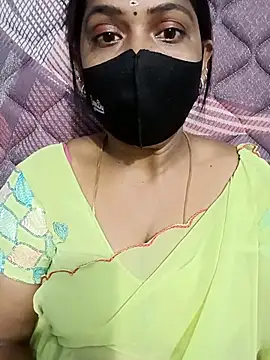 Snapshot of Renuma chatting on December 17, 4:07 am Renuma online show from December 17, 4:07 am