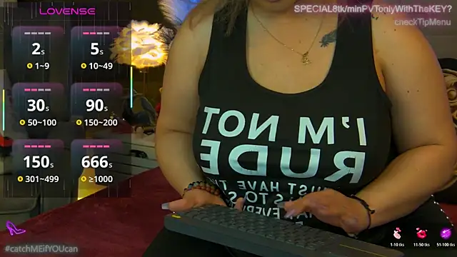 ZoeMesmerize online show from June 12, 4:55 am