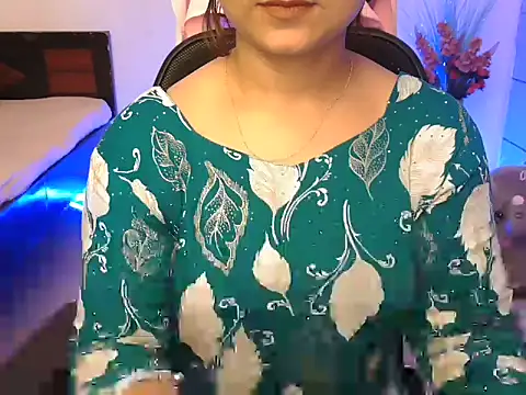 Snapshot of WildRuhi20 chatting on June 12, 4:55 am WildRuhi20 online show from June 12, 4:55 am