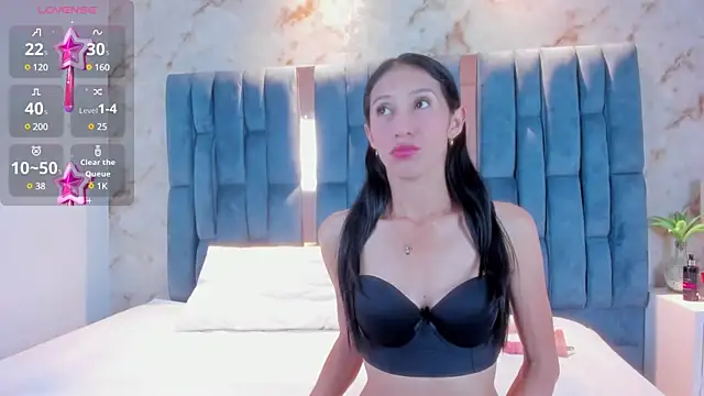 Snapshot of RoseTaylor__ chatting on December 29, 5:31 am RoseTaylor online show from December 29, 5:31 am