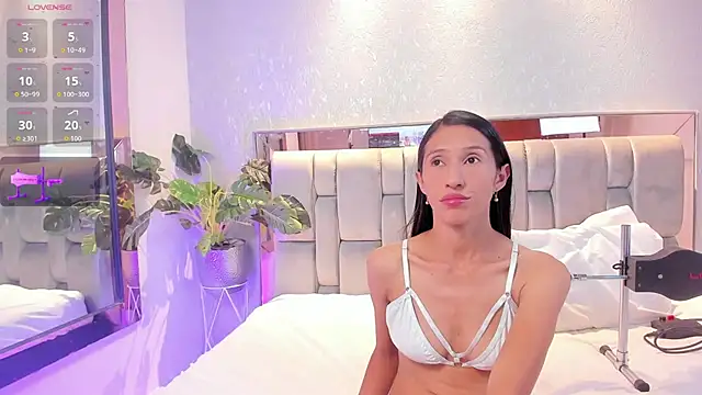 Snapshot of RoseTaylor__ chatting on November 25, 5:07 am RoseTaylor online show from November 25, 5:07 am