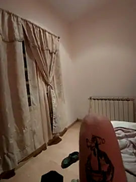 Snapshot of VenomKushx chatting on December 19, 2:40 am VenomKushx online show from December 19, 2:40 am