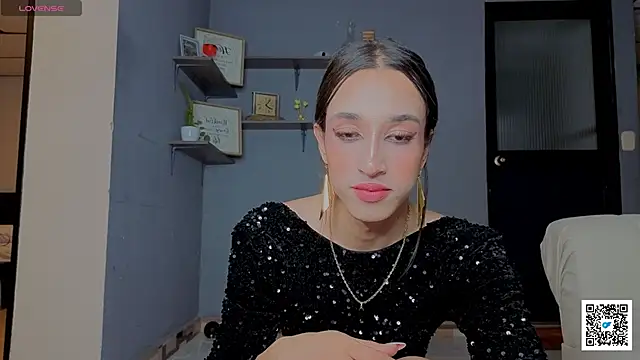 Snapshot of Goddivaa chatting on November 29, 4:59 am Goddivaa online show from November 29, 4:59 am