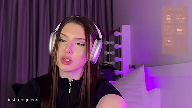 Snapshot of MENNDI chatting on January 28, 6:17 pm MENNDI online show from January 28, 6:17 pm