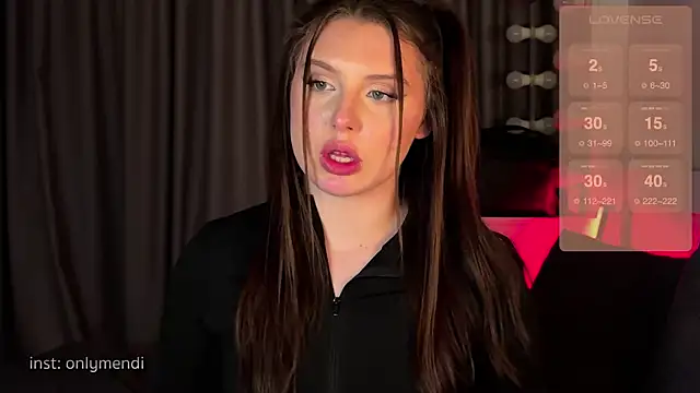 Snapshot of MENNDI chatting on February 22, 9:26 pm MENNDI online show from February 22, 9:26 pm