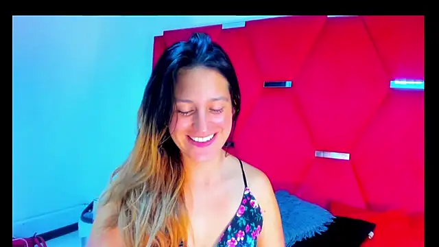 GiaRoussel online show from January 31, 3:44 pm