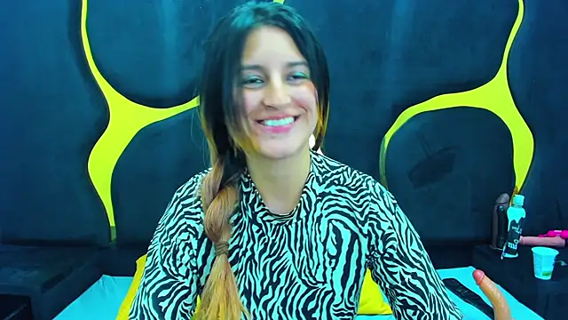 GiaRoussel online show from March 6, 6:59 pm