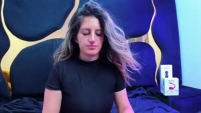 GiaRoussel online show from October 11, 3:54 pm