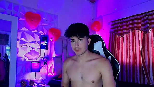 santyago taylor online show from February 21, 10:37 pm