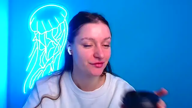 Fantasy July online show from December 19, 6:56 am