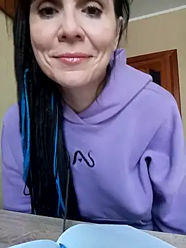 Francenia lolis online show from January 14, 7:36 am