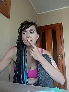 Snapshot of Francenia_lolis chatting on July 27, 9:05 am Francenia lolis online show from July 27, 9:05 am