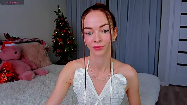 Undertheskin online show from December 27, 11:06 am