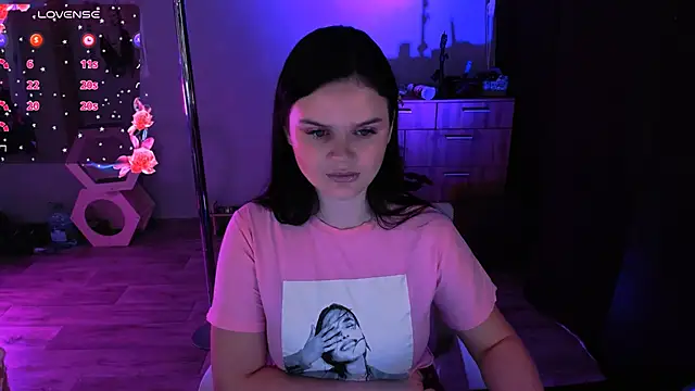 Snapshot of Lora_Cain chatting on June 30, 1:23 pm Lora Cain online show from June 30, 1:23 pm