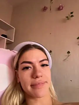 Snapshot of -Sexy_Barbie- chatting on November 12, 3:29 am -Sexy Barbie- online show from November 12, 3:29 am