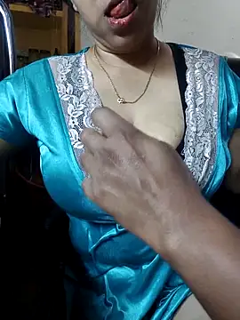 Snapshot of Madhavi_mishra chatting on November 19, 5:07 am Madhavi mishra online show from November 19, 5:07 am