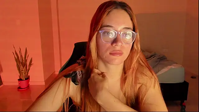 atenas 05  online show from February 13, 9:38 am