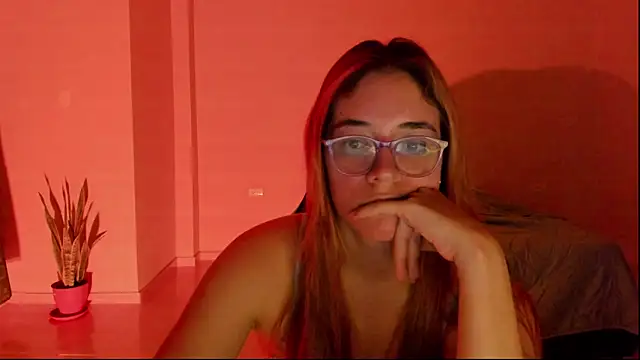 atenas 05  online show from February 16, 9:49 am