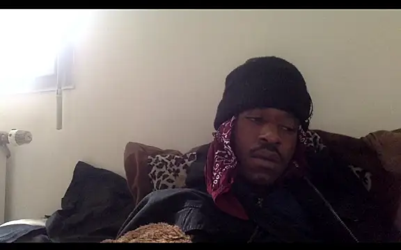 Snapshot of POPAYE972 chatting on November 14, 11:53 am POPAYE972 online show from November 14, 11:53 am