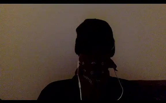 Snapshot of POPAYE972 chatting on November 15, 5:49 am POPAYE972 online show from November 15, 5:49 am