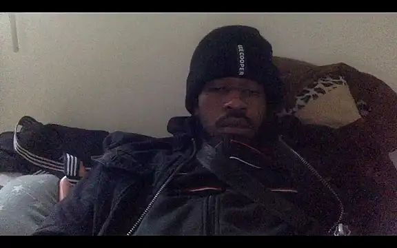 Snapshot of POPAYE972 chatting on December 3, 2:15 pm POPAYE972 online show from December 3, 2:15 pm