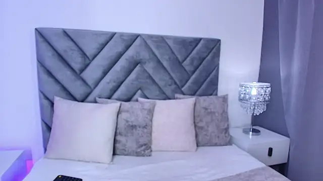 Juanita owens online show from January 28, 6:28 pm