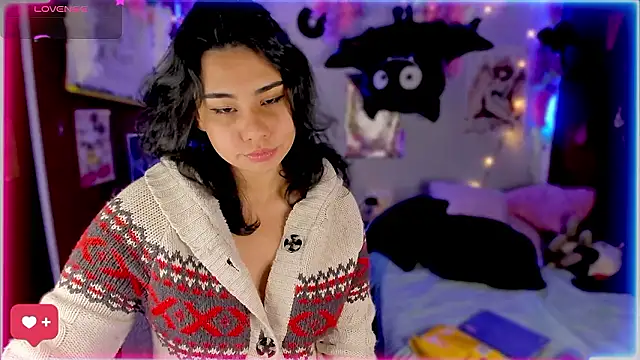 Snapshot of kiki_cavilll chatting on December 4, 4:10 am kiki cavilll online show from December 4, 4:10 am