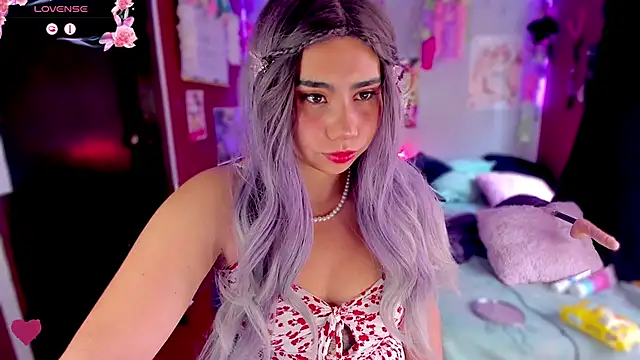 Snapshot of kiki_cavilll chatting on February 10, 2:37 pm kiki cavilll online show from February 10, 2:37 pm