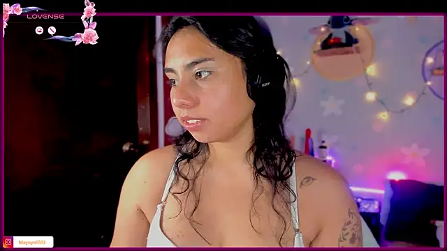 Snapshot of kiki_cavilll chatting on September 8, 2:27 pm kiki cavilll online show from September 8, 2:27 pm