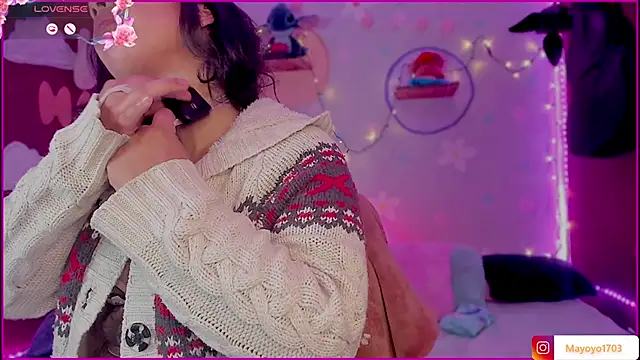 Snapshot of kiki_cavilll chatting on December 2, 2:01 pm kiki cavilll online show from December 2, 2:01 pm