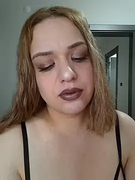 Snapshot of cansuozell chatting on September 25, 11:14 am cansuozell online show from September 25, 11:14 am