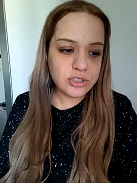 Snapshot of cansuozell chatting on October 13, 12:38 pm cansuozell online show from October 13, 12:38 pm
