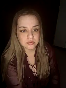 Snapshot of cansuozell chatting on November 4, 4:06 pm cansuozell online show from November 4, 4:06 pm